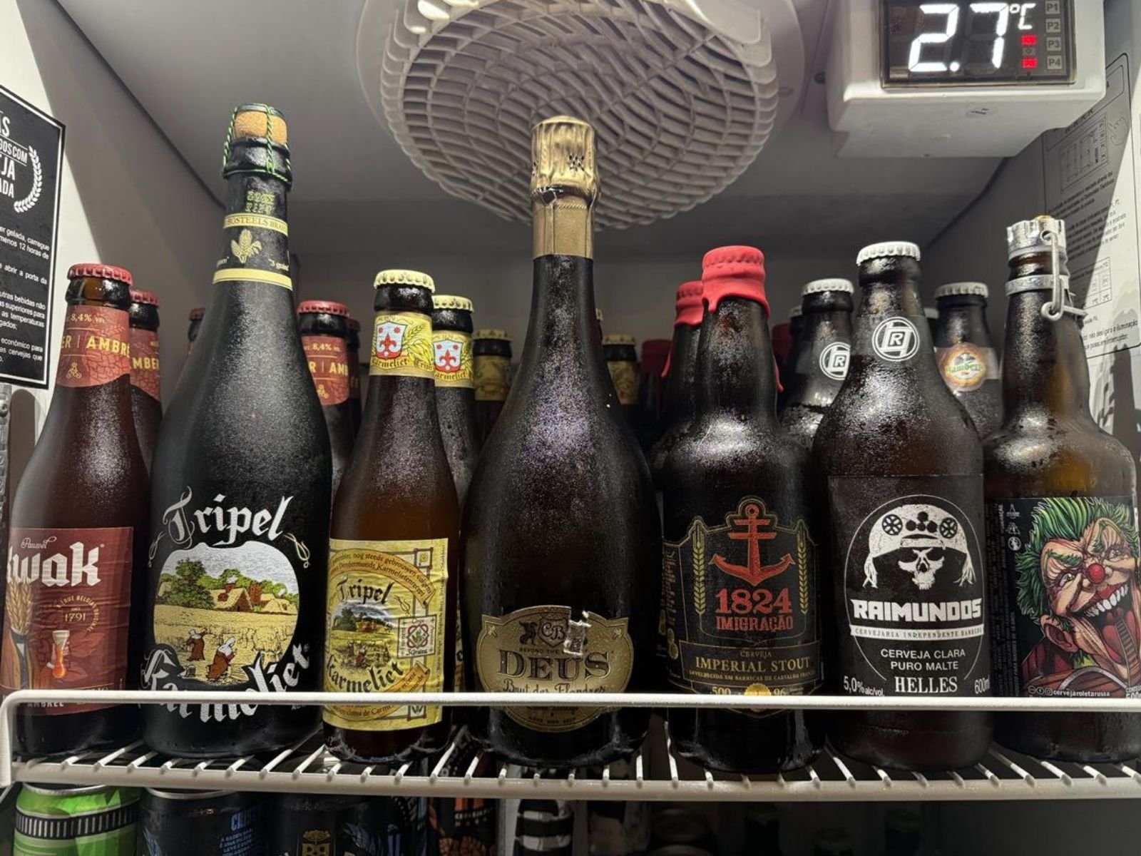 Adega de vinhos selecionados do Empório Albano's